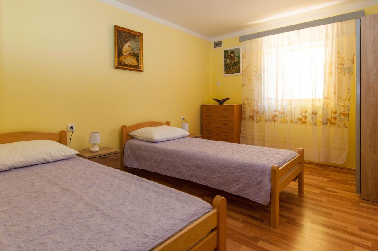 Apartment Zelina Mali Losinj Exterior photo